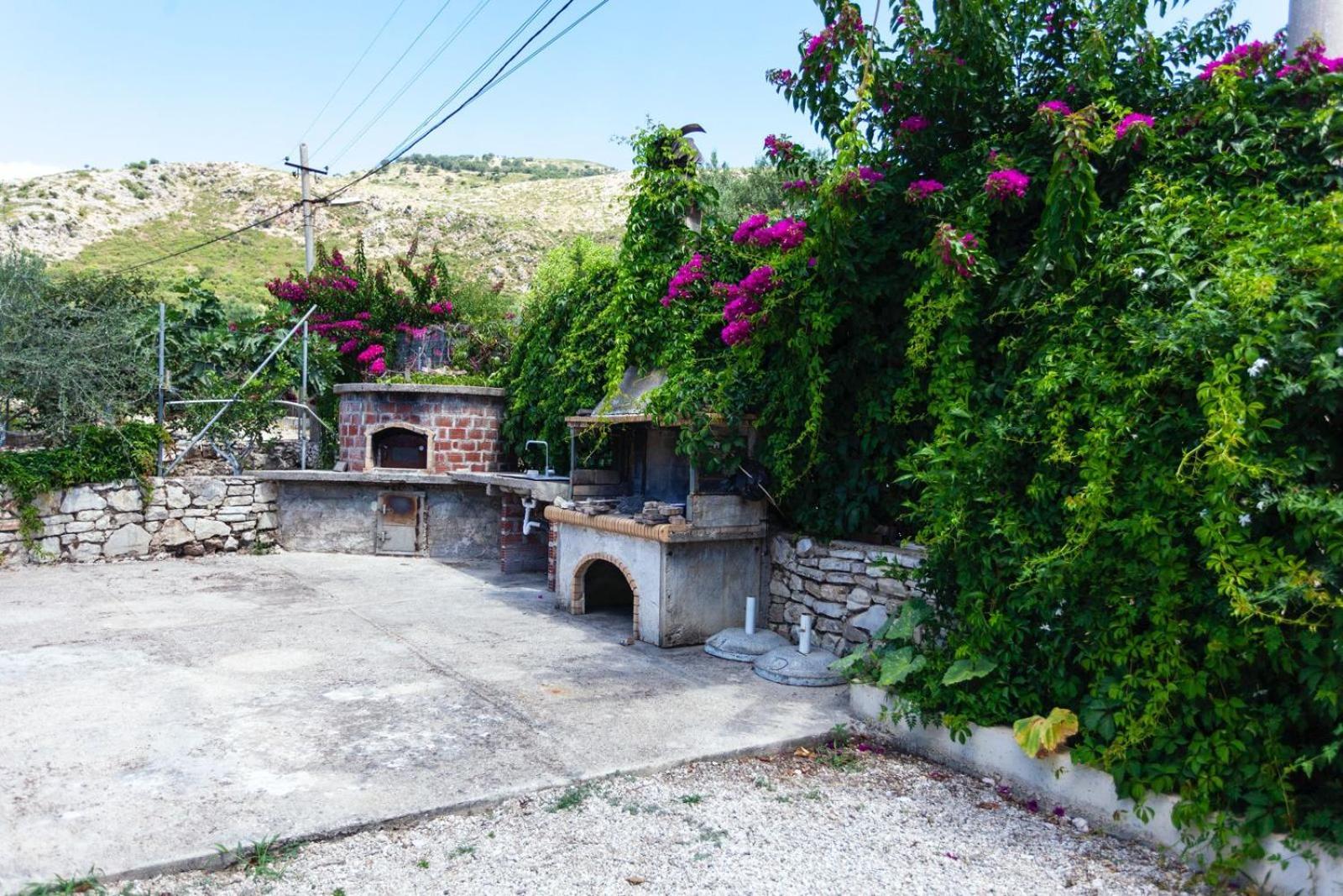 Zacharias Apartments Himare Exterior foto